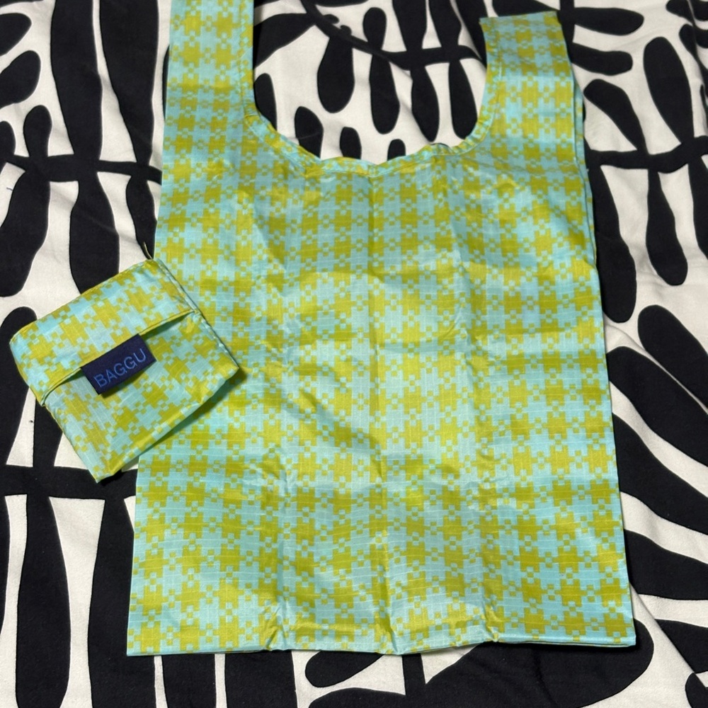 BABY BAGGU Pixel Gingham Reusable Bag
 Used in great condition.